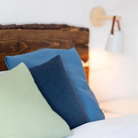 La Barraca - Modern Tradition فيلة *